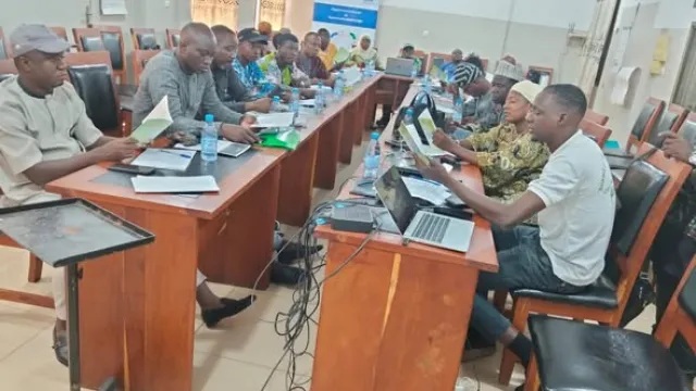 Comprendre les hépatites virales B et C: Les professionnels de média à l'école de l'exercice.