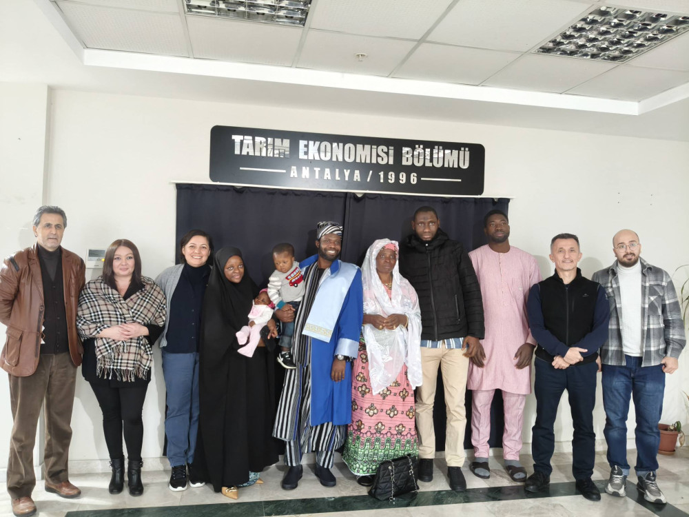 Soutenance de Thèse : Un digne fils de Nikki honore le Bénin à l’international !